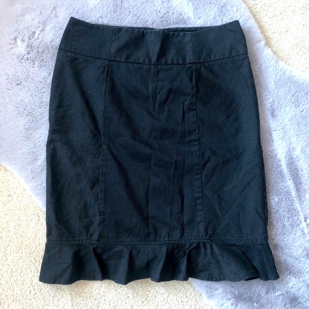Dynamite Black Pinstripe Ruffle Skirt